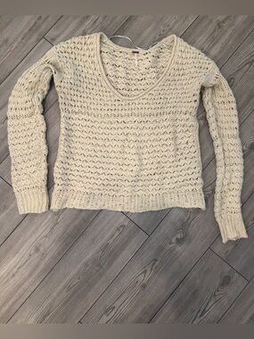 Free People Cream Cable Knit V-Neck Sweater size X-small